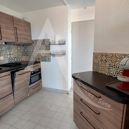 Apartment A 2 Pas Des Plages Pour 4 Personnes *