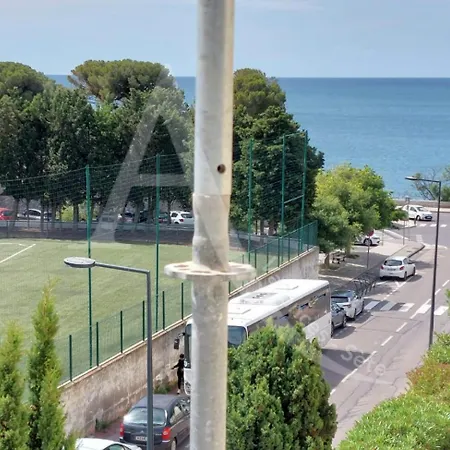 A 2 Pas Des Plages Pour 4 Personnes Apartment