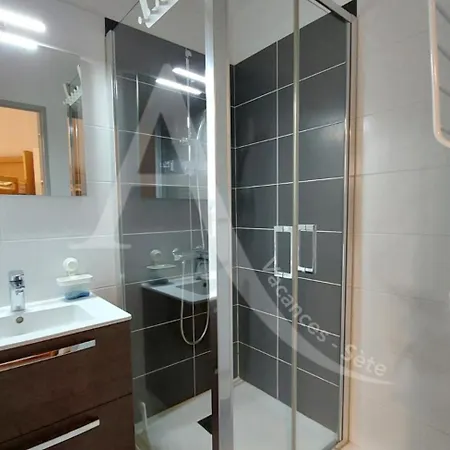 Apartment A 2 Pas Des Plages Pour 4 Personnes *